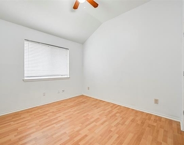 700 N Emma Drive - Photo Thumbnail 13