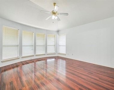 700 N Emma Drive - Photo Thumbnail 7