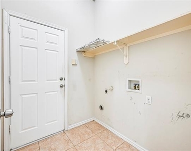 700 N Emma Drive - Photo Thumbnail 11