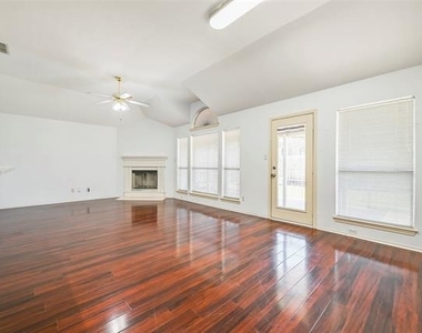 700 N Emma Drive - Photo Thumbnail 4