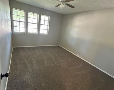 1007 Almond Court - Photo Thumbnail 15