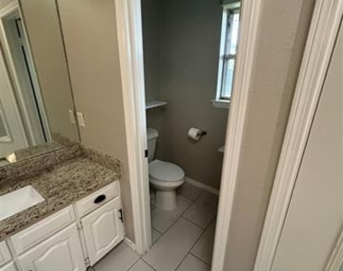 1007 Almond Court - Photo Thumbnail 13