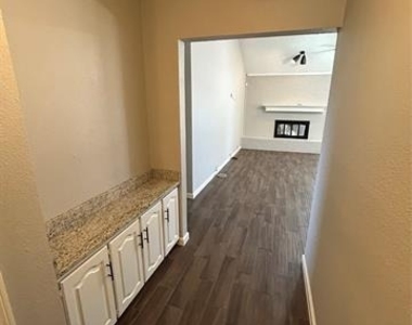 1007 Almond Court - Photo Thumbnail 4