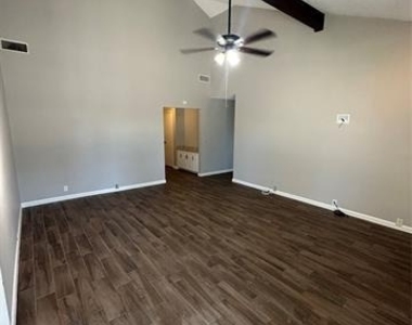 1007 Almond Court - Photo Thumbnail 2