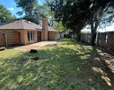 1007 Almond Court - Photo Thumbnail 21