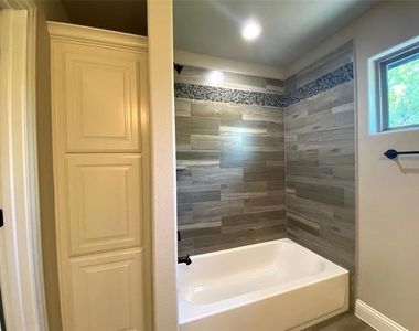 4007 Sioux Court - Photo Thumbnail 16