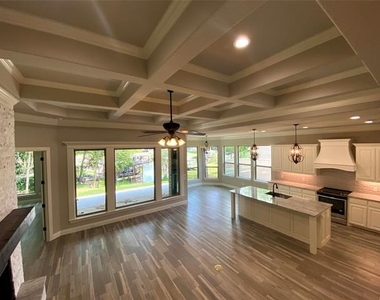 4007 Sioux Court - Photo Thumbnail 5