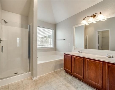 10413 Trevino Lane - Photo Thumbnail 9