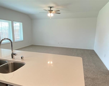4012 Malachite Drive - Photo Thumbnail 6