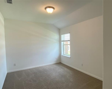 4012 Malachite Drive - Photo Thumbnail 11