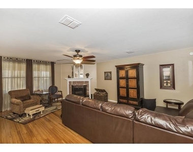2912 Lake Terrace Drive - Photo Thumbnail 19