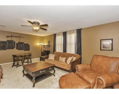 2912 Lake Terrace Drive - Photo Thumbnail 13