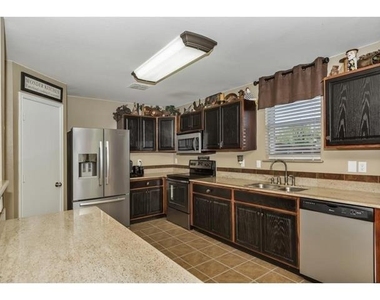 2912 Lake Terrace Drive - Photo Thumbnail 15