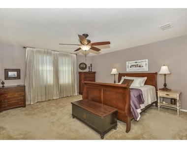 2912 Lake Terrace Drive - Photo Thumbnail 12