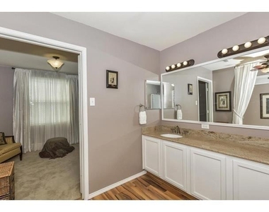 2912 Lake Terrace Drive - Photo Thumbnail 9