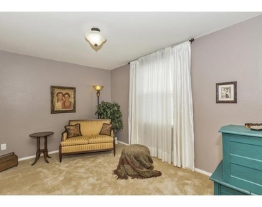 2912 Lake Terrace Drive - Photo Thumbnail 8