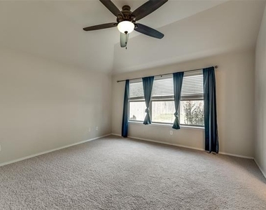 203 Cedar Creek Drive - Photo Thumbnail 13