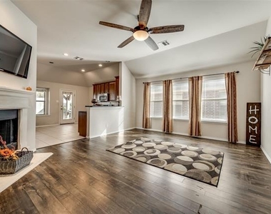 203 Cedar Creek Drive - Photo Thumbnail 3