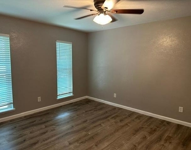 4905 Avery Circle - Photo Thumbnail 11