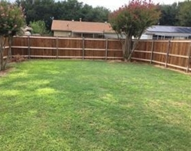 4905 Avery Circle - Photo Thumbnail 10