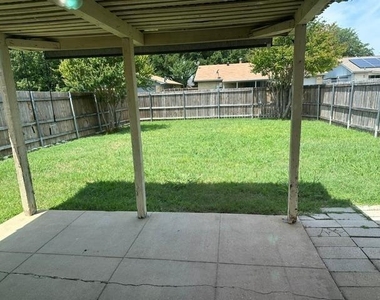 4905 Avery Circle - Photo Thumbnail 14