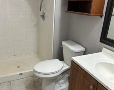 4905 Avery Circle - Photo Thumbnail 12