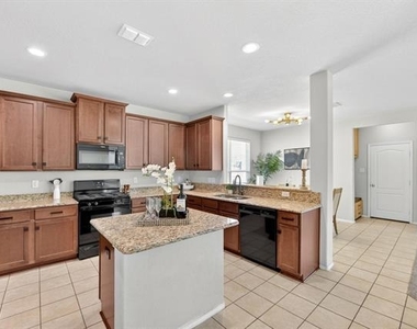 1425 Bull Street - Photo Thumbnail 9