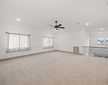12189 Diamond Creek Drive - Photo Thumbnail 21