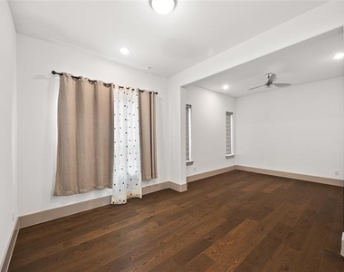 12189 Diamond Creek Drive - Photo Thumbnail 23