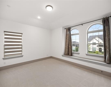 12189 Diamond Creek Drive - Photo Thumbnail 27