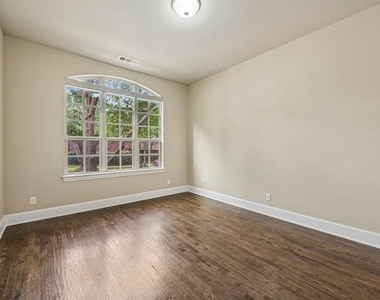 2676 Mcpherson Lane - Photo Thumbnail 12
