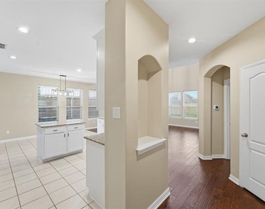 2208 Gregory Creek Drive - Photo Thumbnail 6