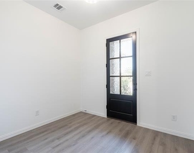 1532 Bushman Lane - Photo Thumbnail 3