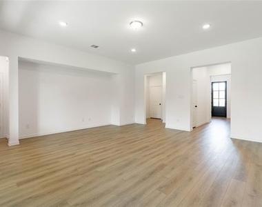 1532 Bushman Lane - Photo Thumbnail 5