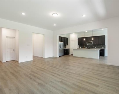 1532 Bushman Lane - Photo Thumbnail 10