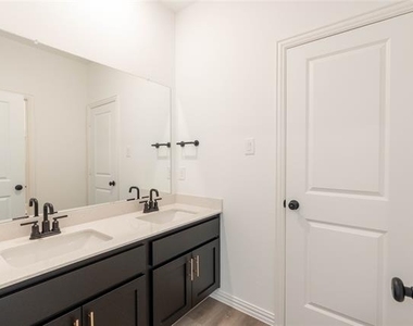 1532 Bushman Lane - Photo Thumbnail 24