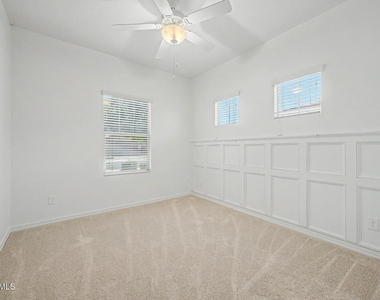 1360 W Joshua Tree Avenue - Photo Thumbnail 22