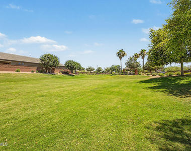 1360 W Joshua Tree Avenue - Photo Thumbnail 39