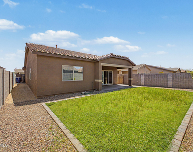 1360 W Joshua Tree Avenue - Photo Thumbnail 36