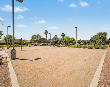 1360 W Joshua Tree Avenue - Photo Thumbnail 43