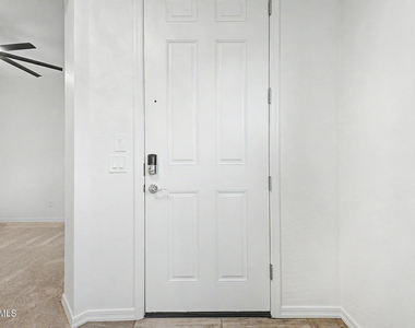 1360 W Joshua Tree Avenue - Photo Thumbnail 4