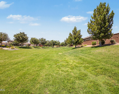 1360 W Joshua Tree Avenue - Photo Thumbnail 44