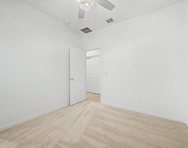 1360 W Joshua Tree Avenue - Photo Thumbnail 26