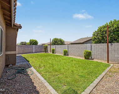 1360 W Joshua Tree Avenue - Photo Thumbnail 37