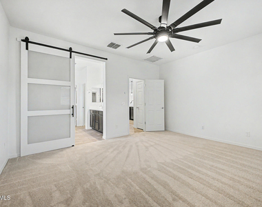 1360 W Joshua Tree Avenue - Photo Thumbnail 17
