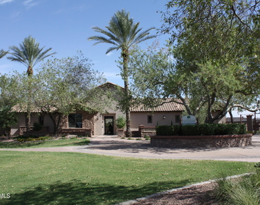 1360 W Joshua Tree Avenue - Photo Thumbnail 51
