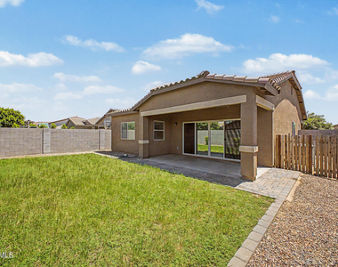 1360 W Joshua Tree Avenue - Photo Thumbnail 34