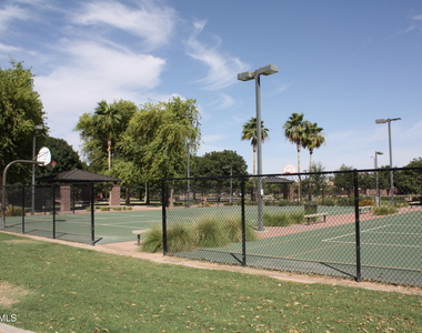 1360 W Joshua Tree Avenue - Photo Thumbnail 53