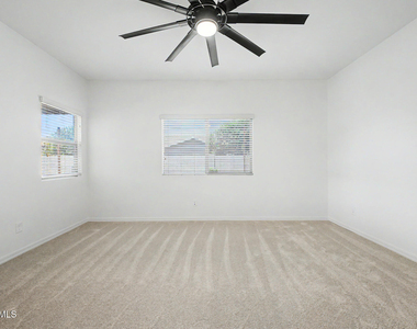 1360 W Joshua Tree Avenue - Photo Thumbnail 18