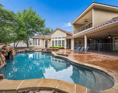 2101 Miracle Point Drive - Photo Thumbnail 2